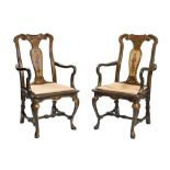 Pair of armchairsVenezia, late 18th century, in dark green lacquered wood with golden ornamental