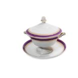 Broth cup with underplate in white porcelain, with purple and golden polychrome edges16 x 18.5 cm