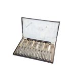Cutlery set in 800 silver and vermeil silver, consisting of six knives, six forks and two two-