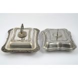 Lot of two vegetable dishes in silver metalfirst half 20th century, with removable lids and handles,