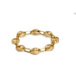 Marine link bracelet late '60 - primi ' 70, in 18 kt gold, smooth and granulated workmanship, gr