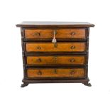 Canterano in walnut woodNorthern Italy, early 18th centurydark walnut profiles, with four drawers,