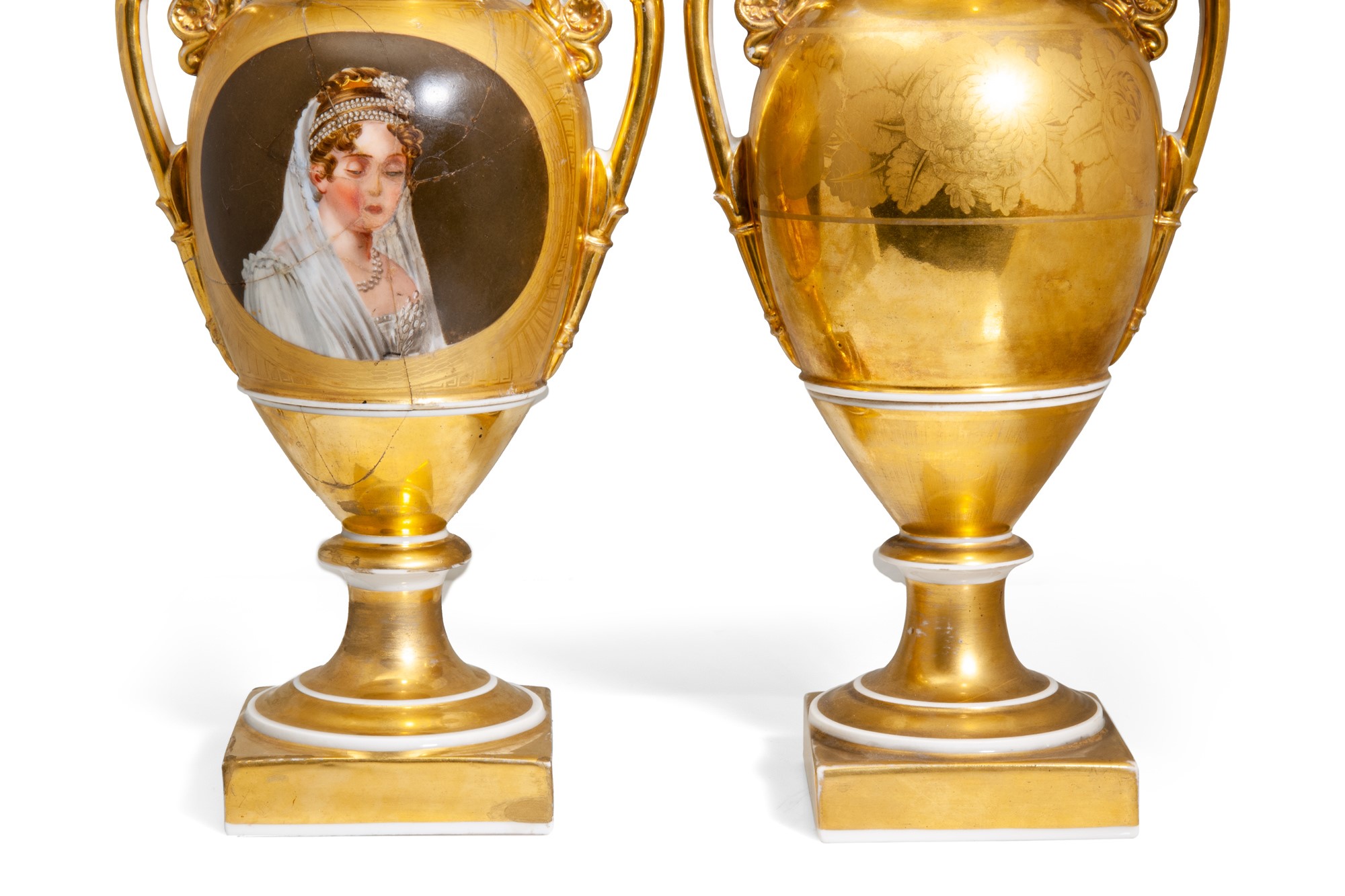 Pair of vasesFrance, 20th centuryin golden porcelain, on the back portraits of noblewomen inside - Image 2 of 5