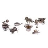 Lot of eight silver miniaturesItaly, late 20th centuryweight 652 gin different shapes and sizes