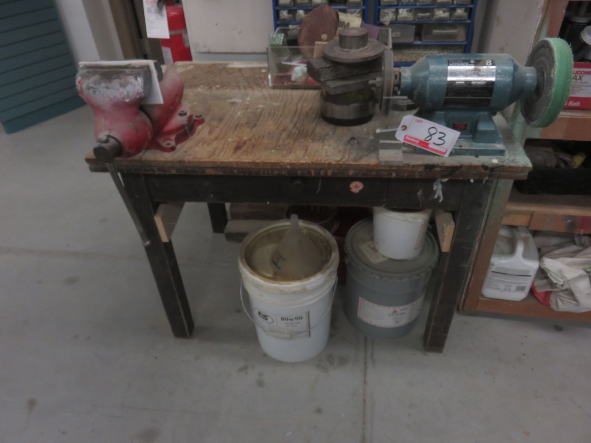 LOT - ELECTRIC GRINDER / VISE W/ TABLE