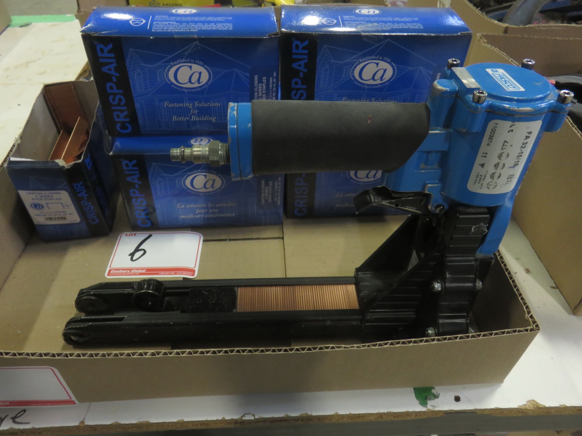 LOT - FASCO F23-15/18 PNEU CARTON STAPLER C/W 6-BOXES OF STAPLES