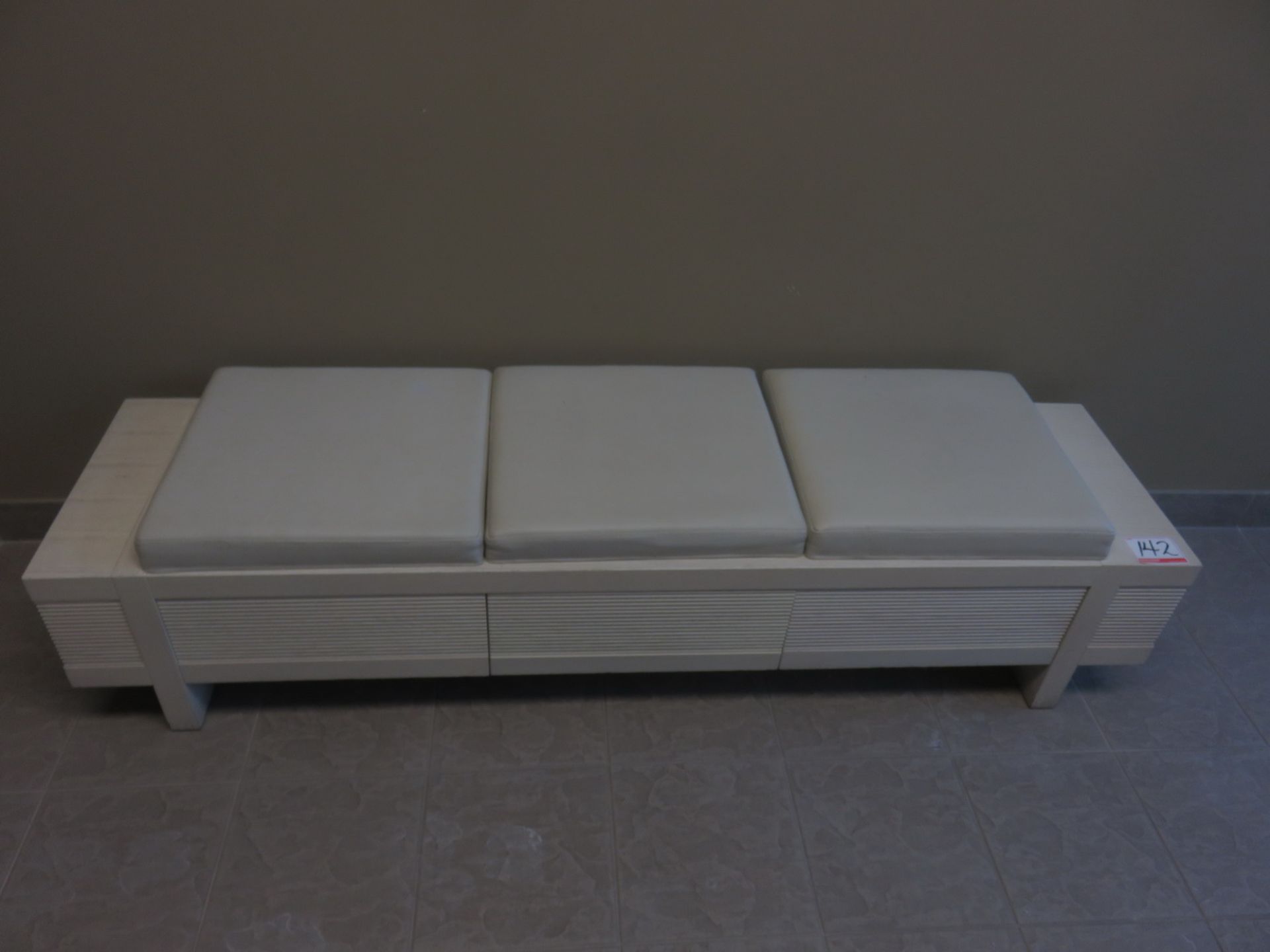 WHITE 6'L RECEPTION BENCH