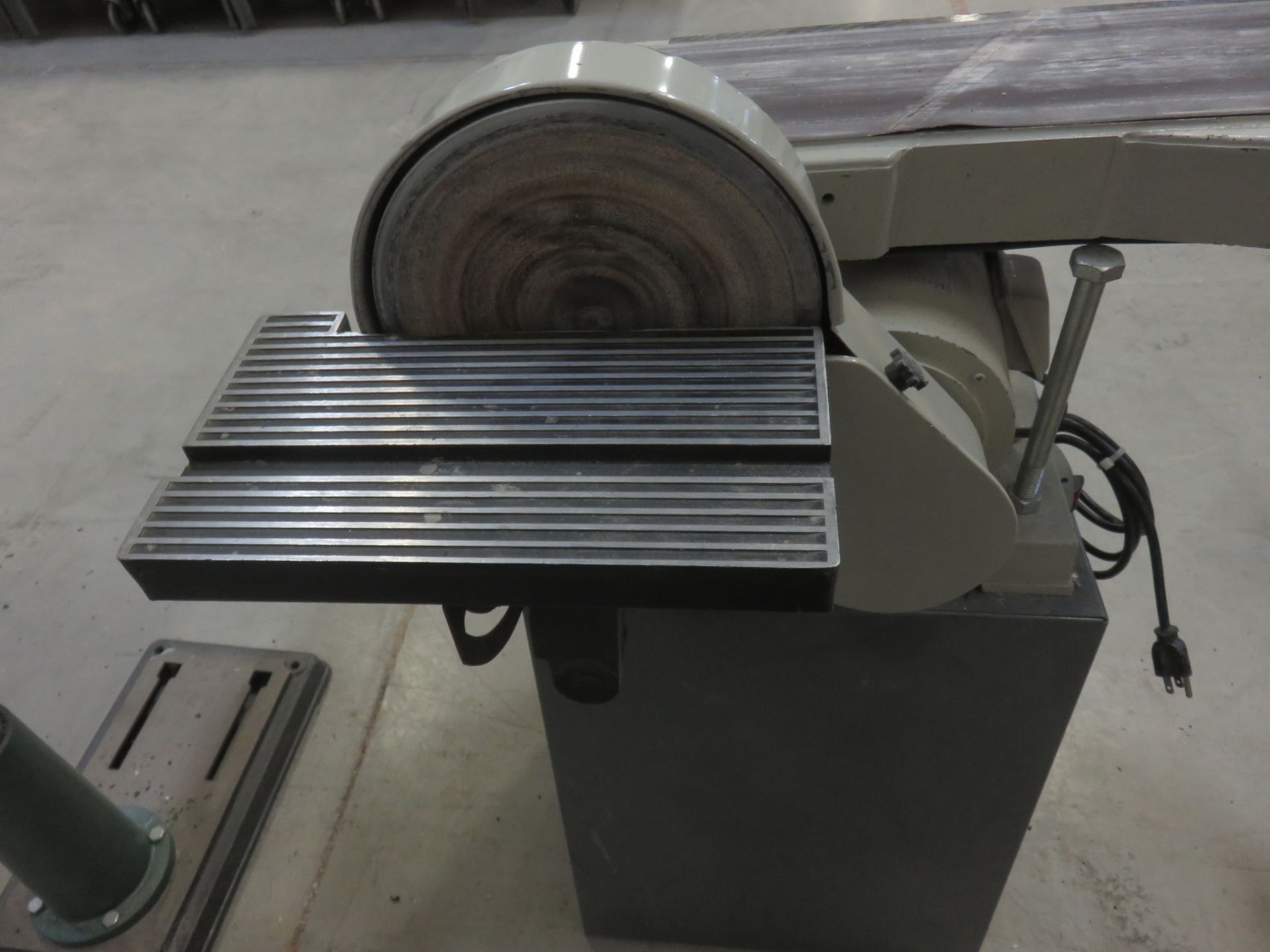 BTC RTC690 COMBO 6" BELT & 9" DISC FACE SANDER - Image 2 of 2