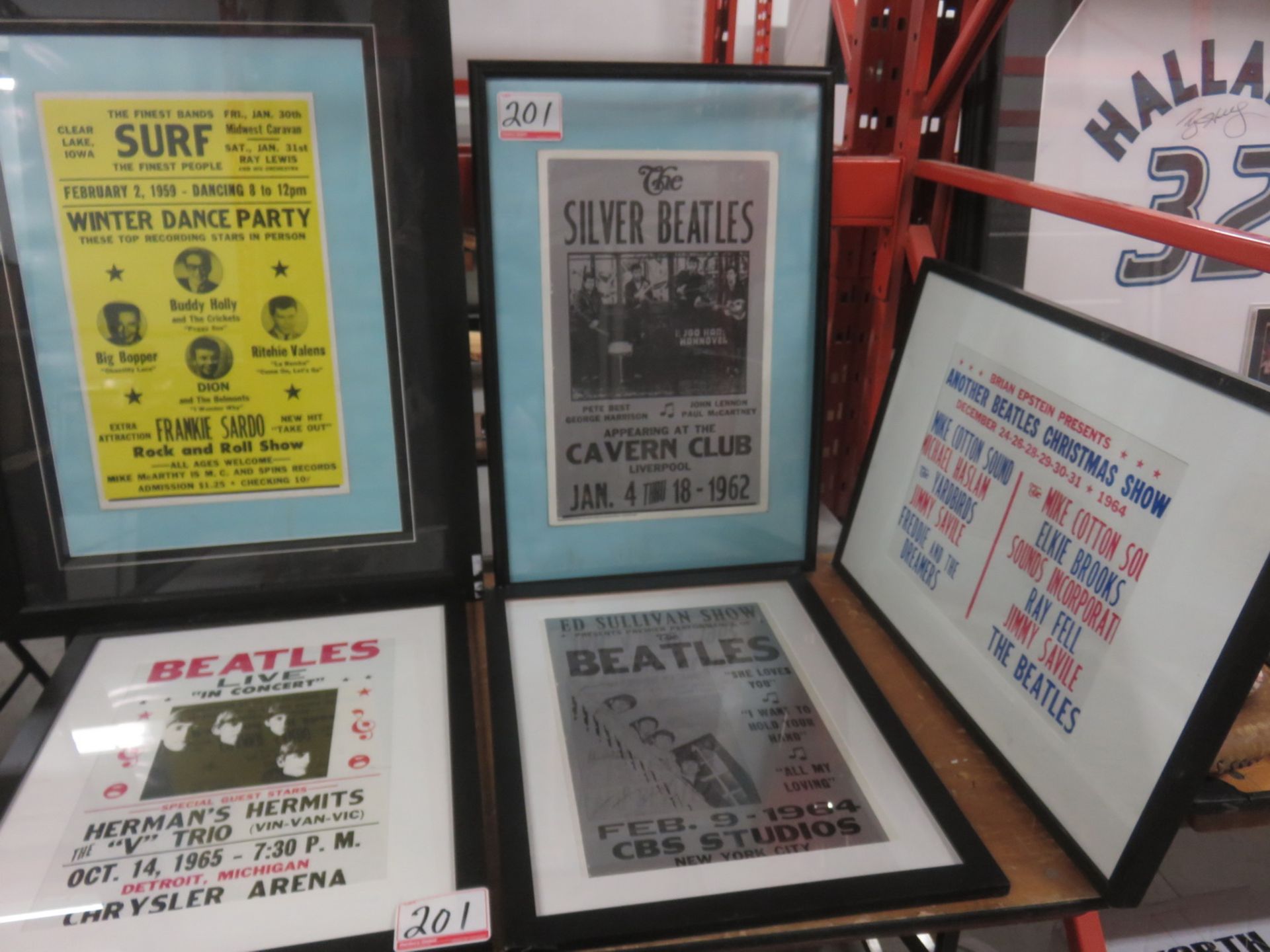 LOT - BEATLES MEMORABILIA & FRAMED VINTAGE POSTERS