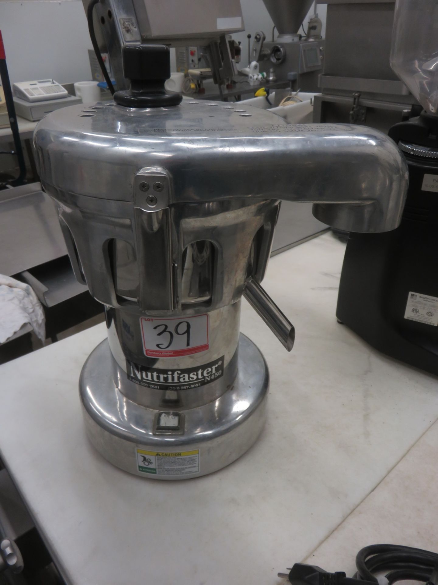 NUTRIFASTER N450 TABLE TOP JUICER