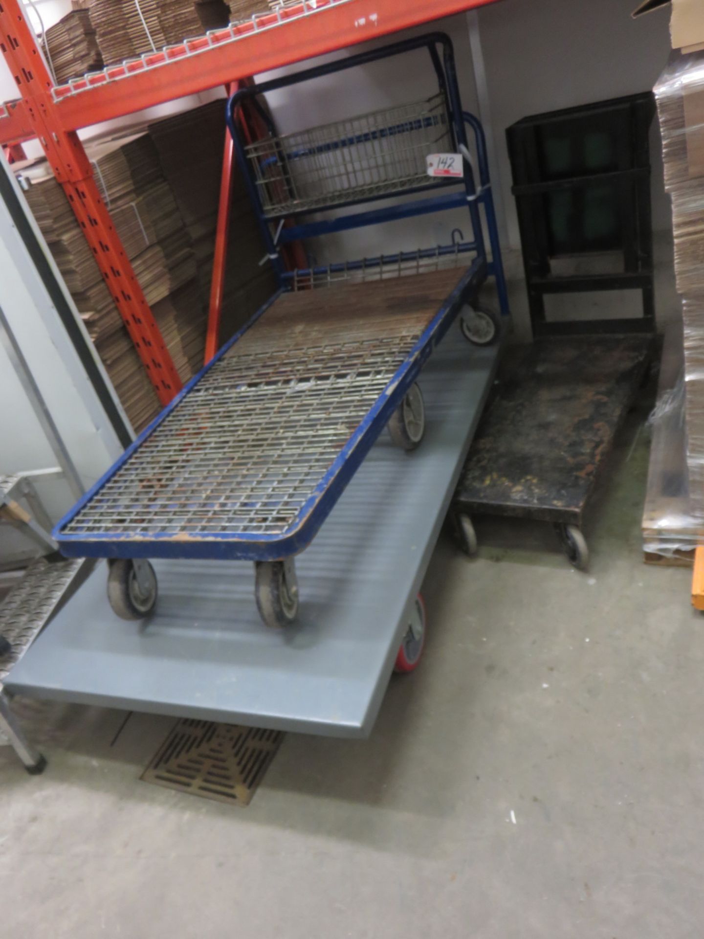 LOT - BLUE / GREY / BLK ASSTD WAREHOUSE CARTS