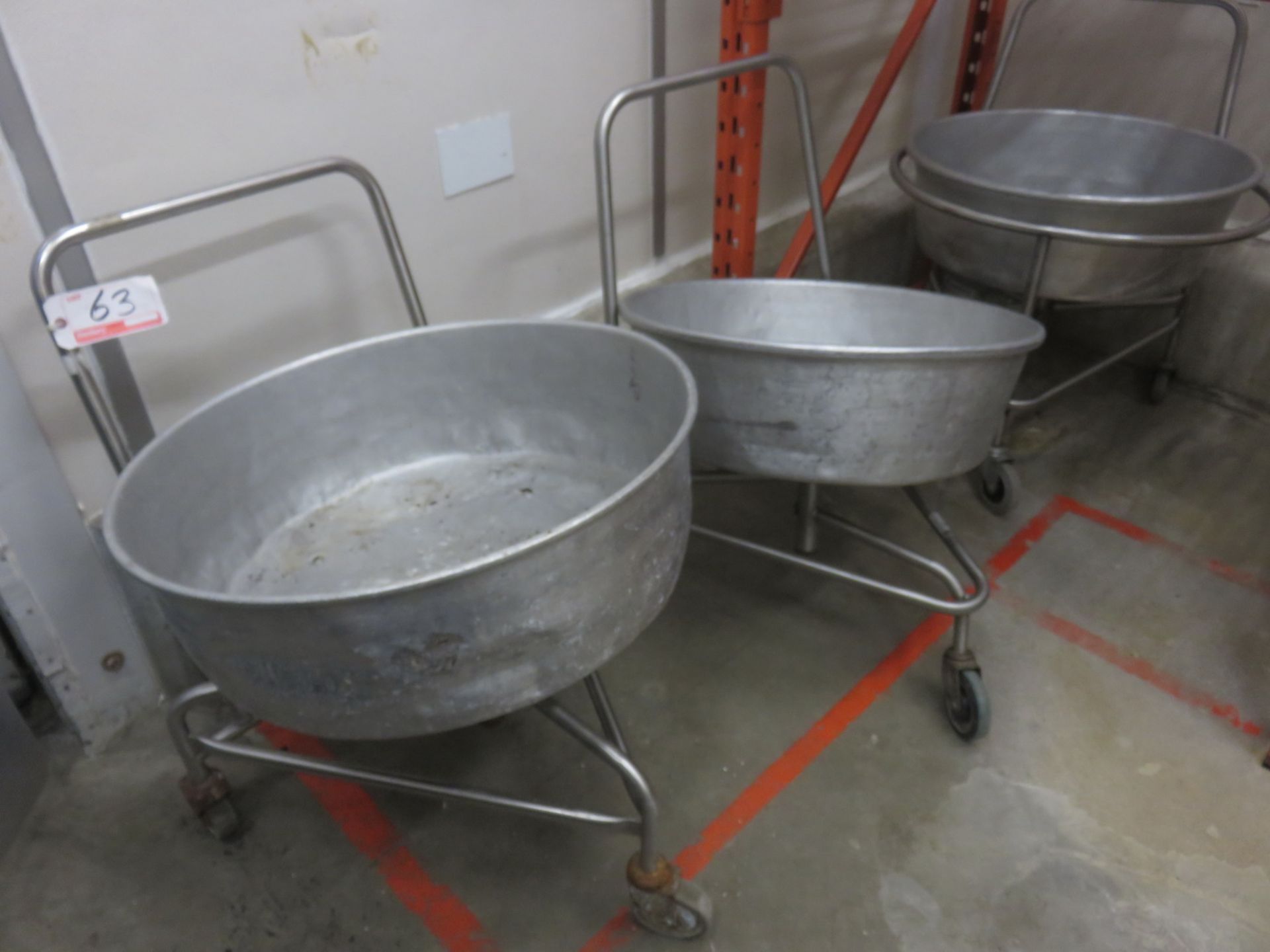 UNITS - ALUMINUM PORTABLE 29" DIA BUTCHER CARTS