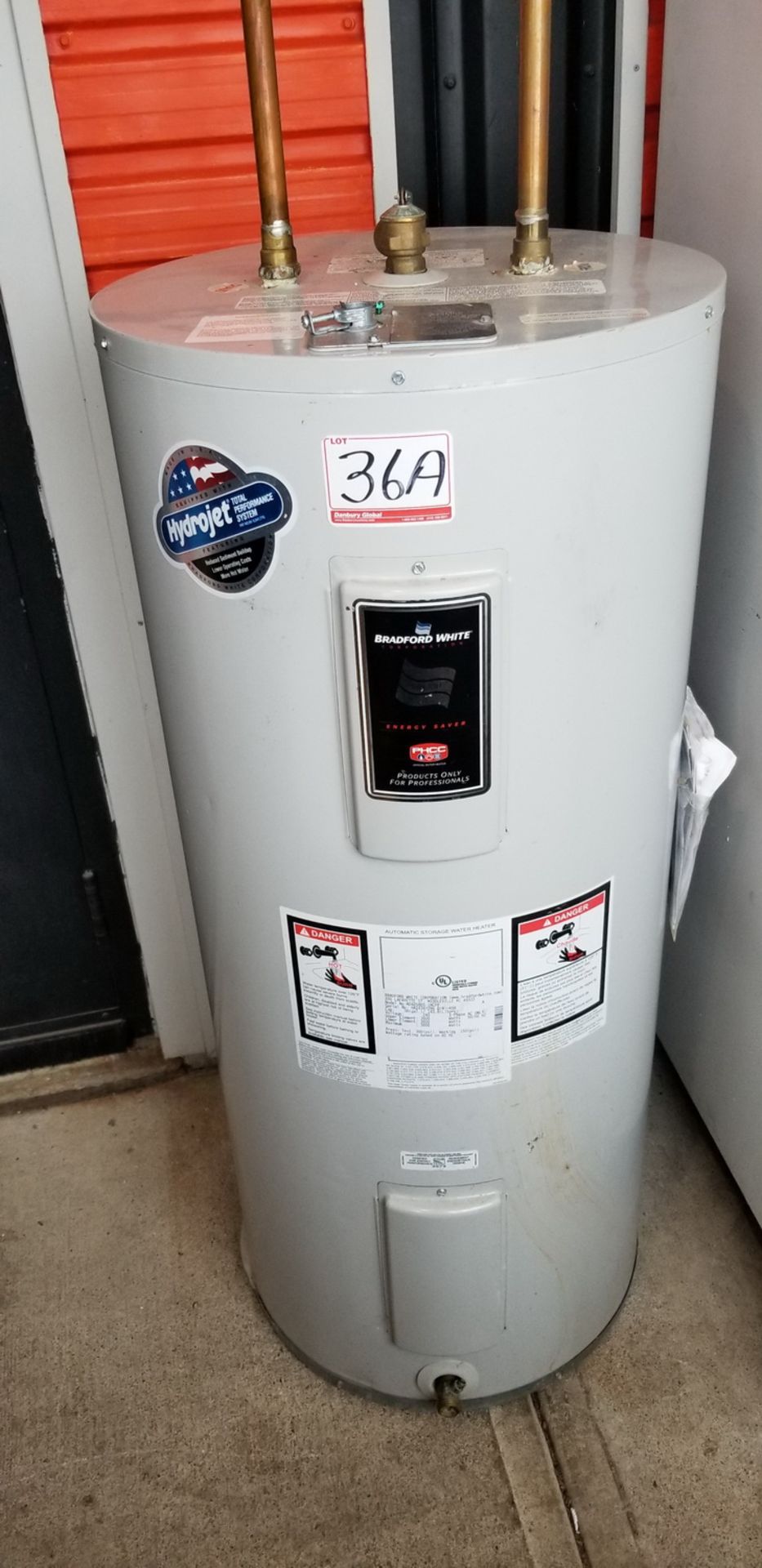 BRADFORD WHITE CORP M240S8DS-1NCPP HOT WATER HEATER (DISCONNECTED)