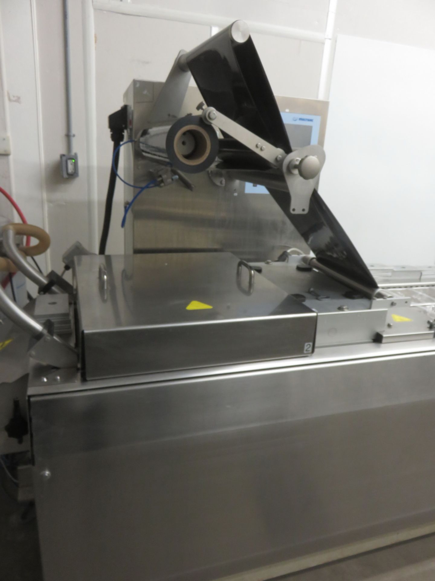 2013 MULTIVAC BASELINE F100 THERMOFORMER PACKAGING MACHINE, C/W TOUCH SCREEN CONTROLS & VACUUM PUMP - Image 6 of 9