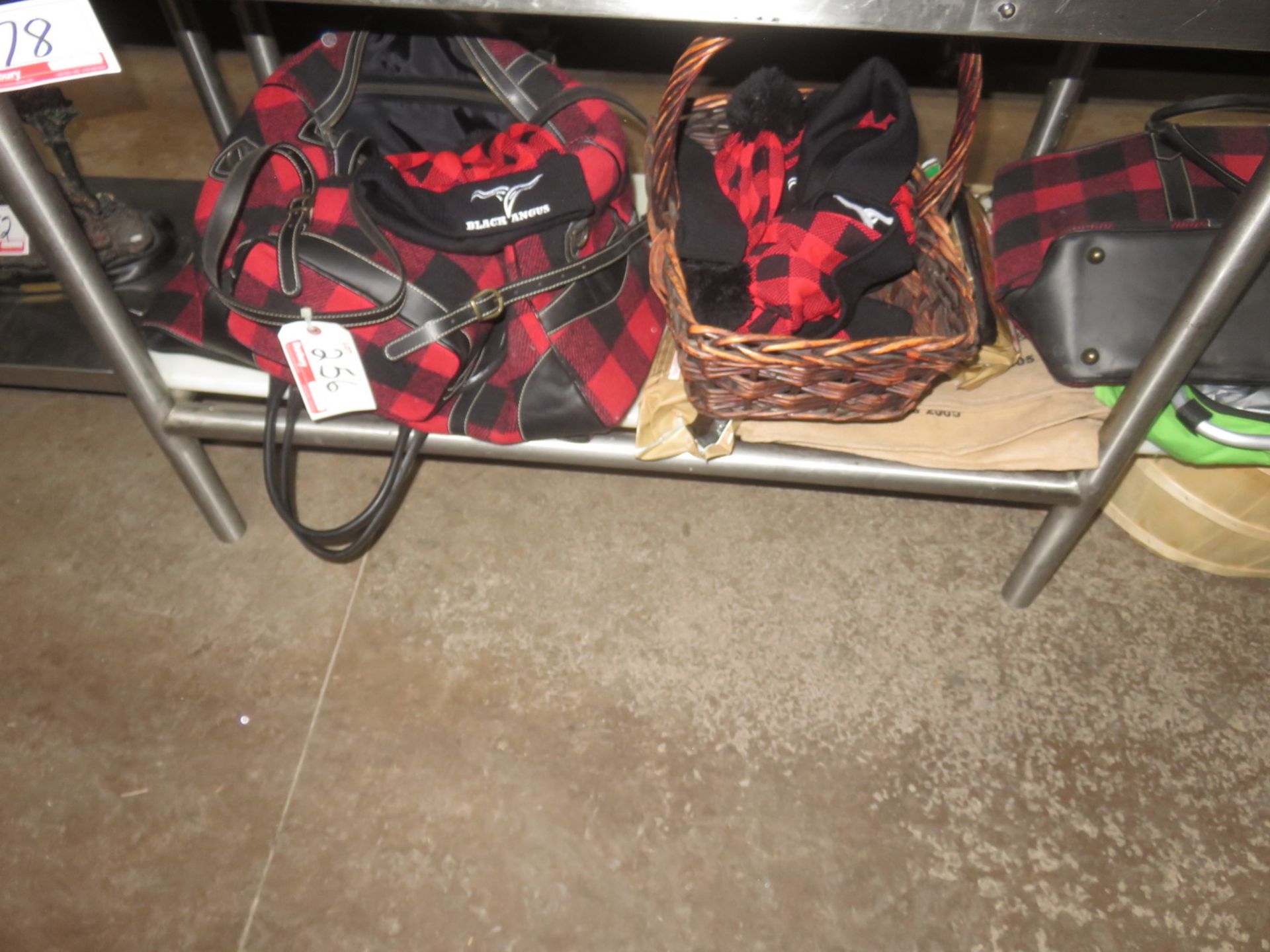 LOT - TRAVEL BAGS, PICNIC BASKETS, ETC