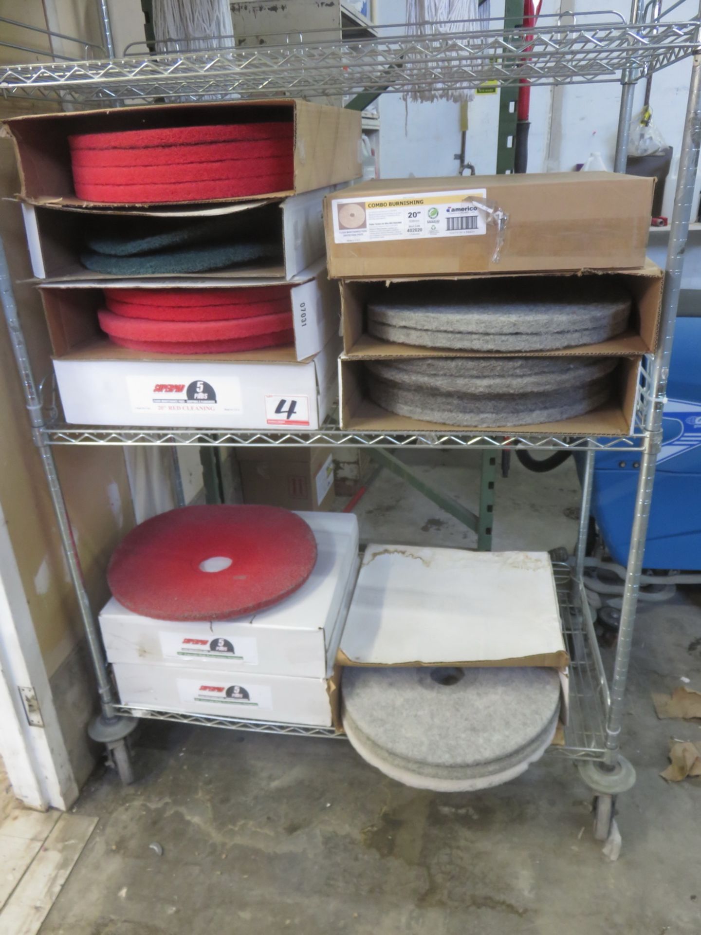 LOT - SUPERPAD 20" DIA RED CLEANING COMBO, BRUSHING & STRIPPING PADS