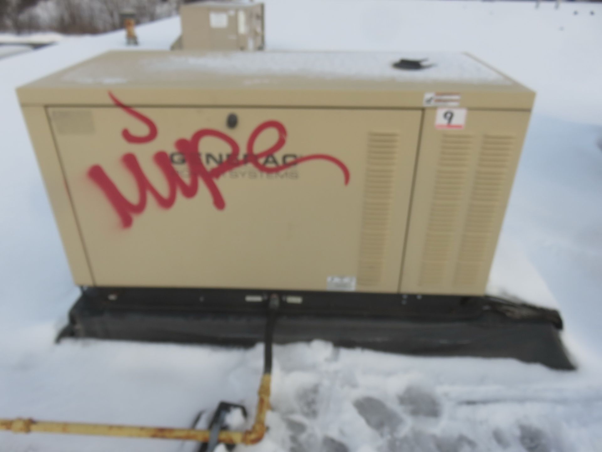 GENERAC QT02516GNSN 25KW 25KVA 3PH 120/208V 87 AMP NATURAL GAS GENERATOR (ON ROOF - MUST REMOVE