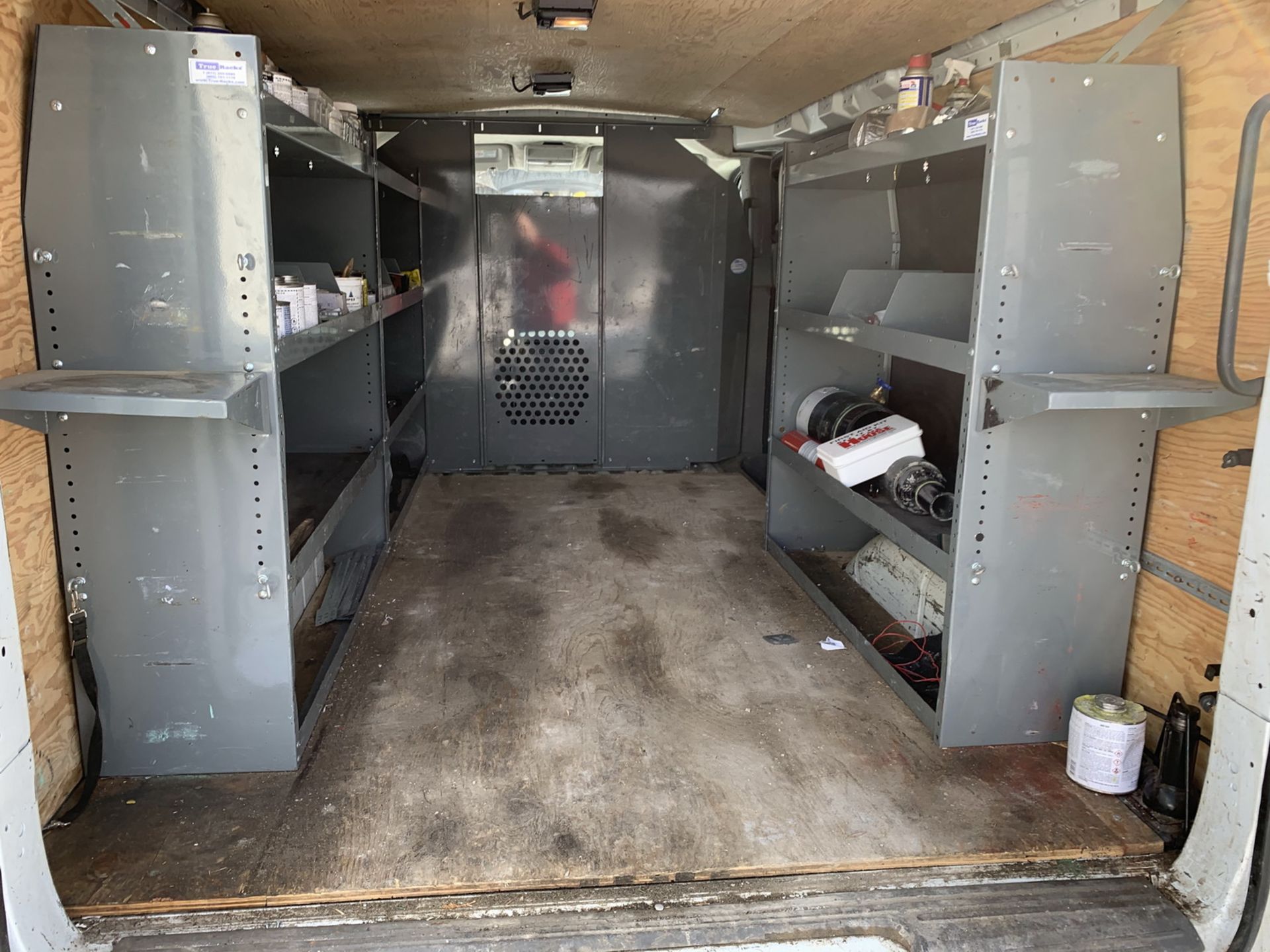 2014 NISSAN 2500 HD S NV CARGO VAN W/ 4.0L V6 GAS ENGINE RWD W/ LADDER ...