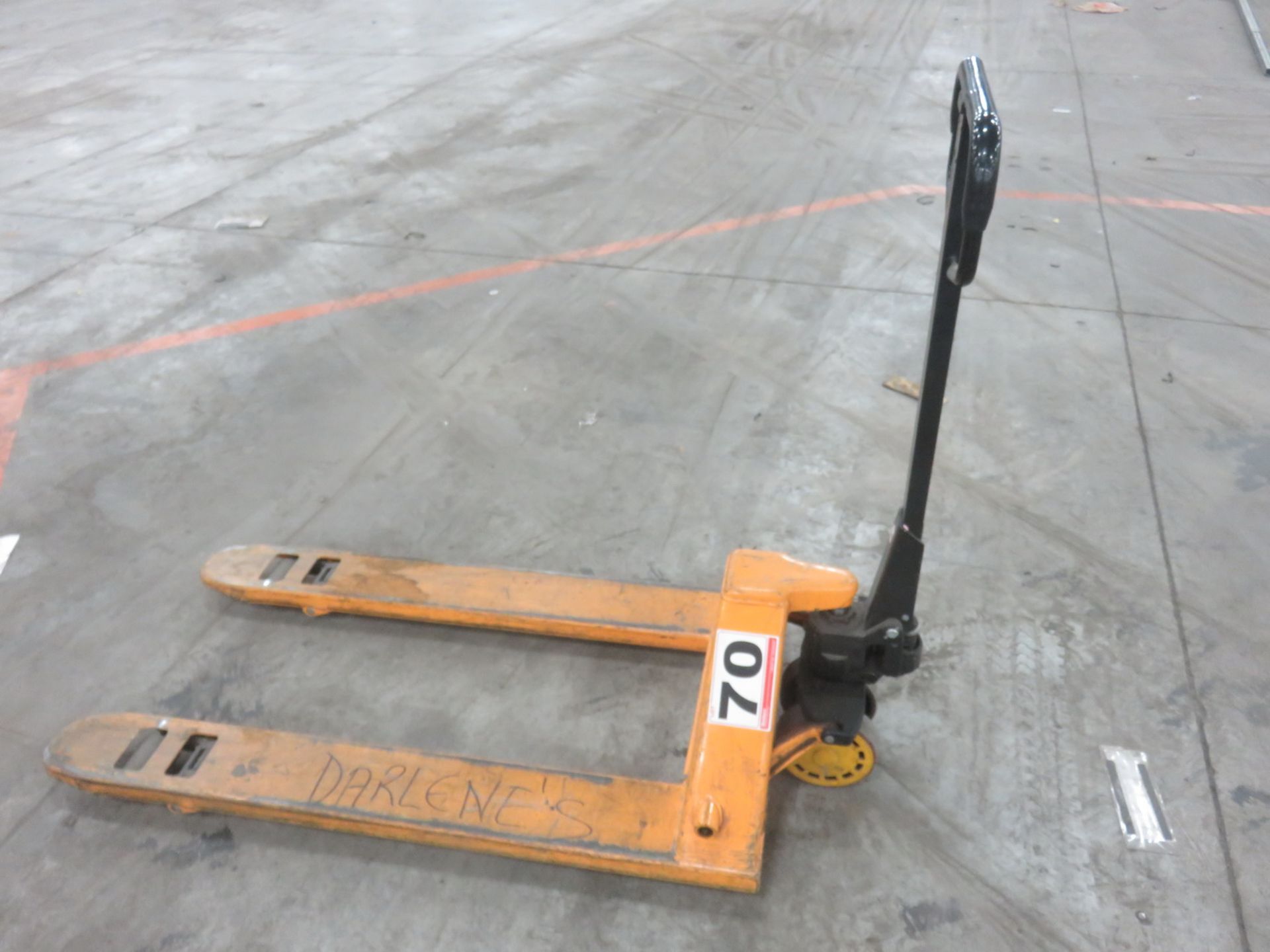 ULINE YELLOW HYDRAULIC PALLET TRUCK