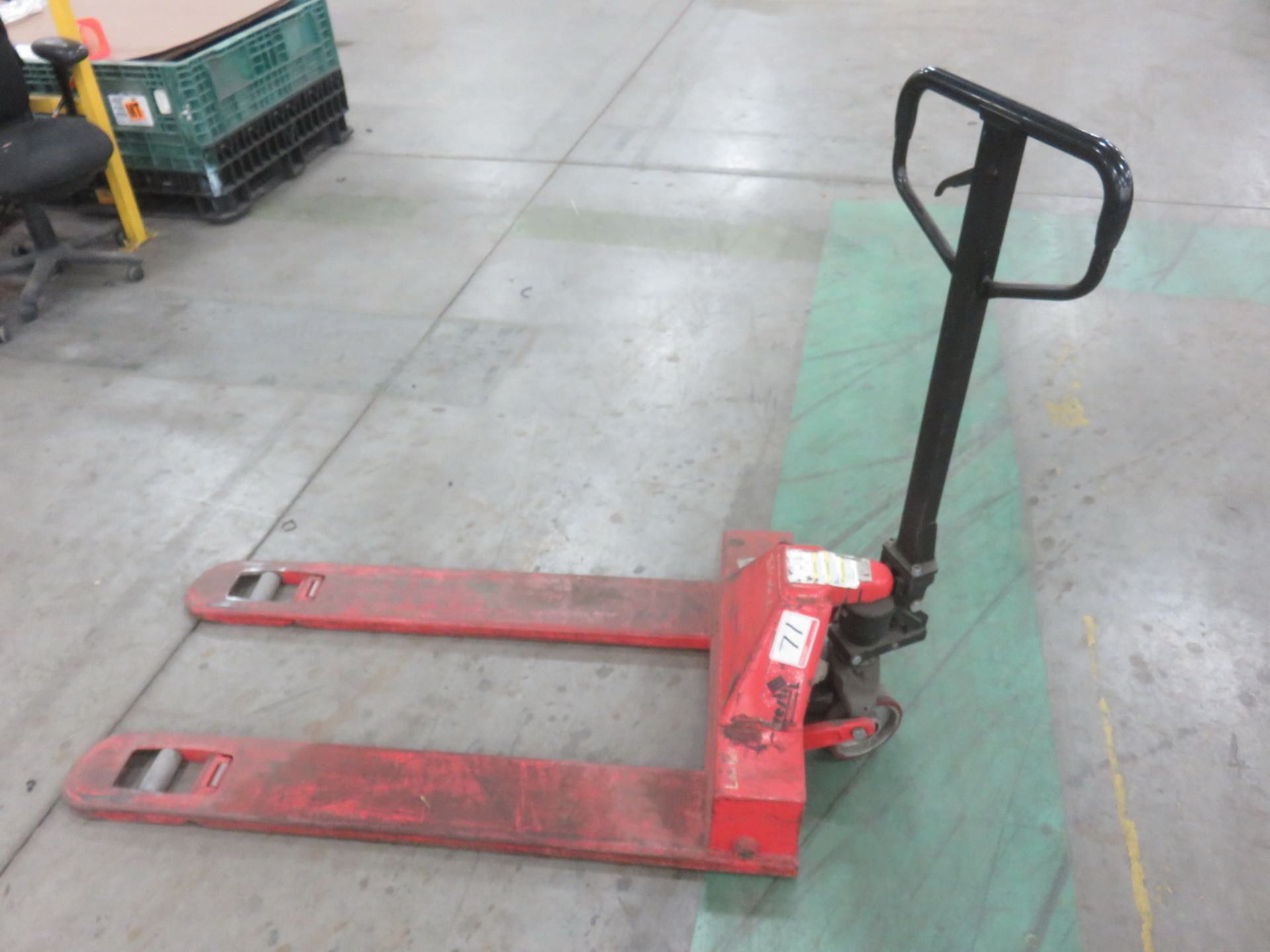 VESTIL RED HYDRAULIC PALLET TRUCK