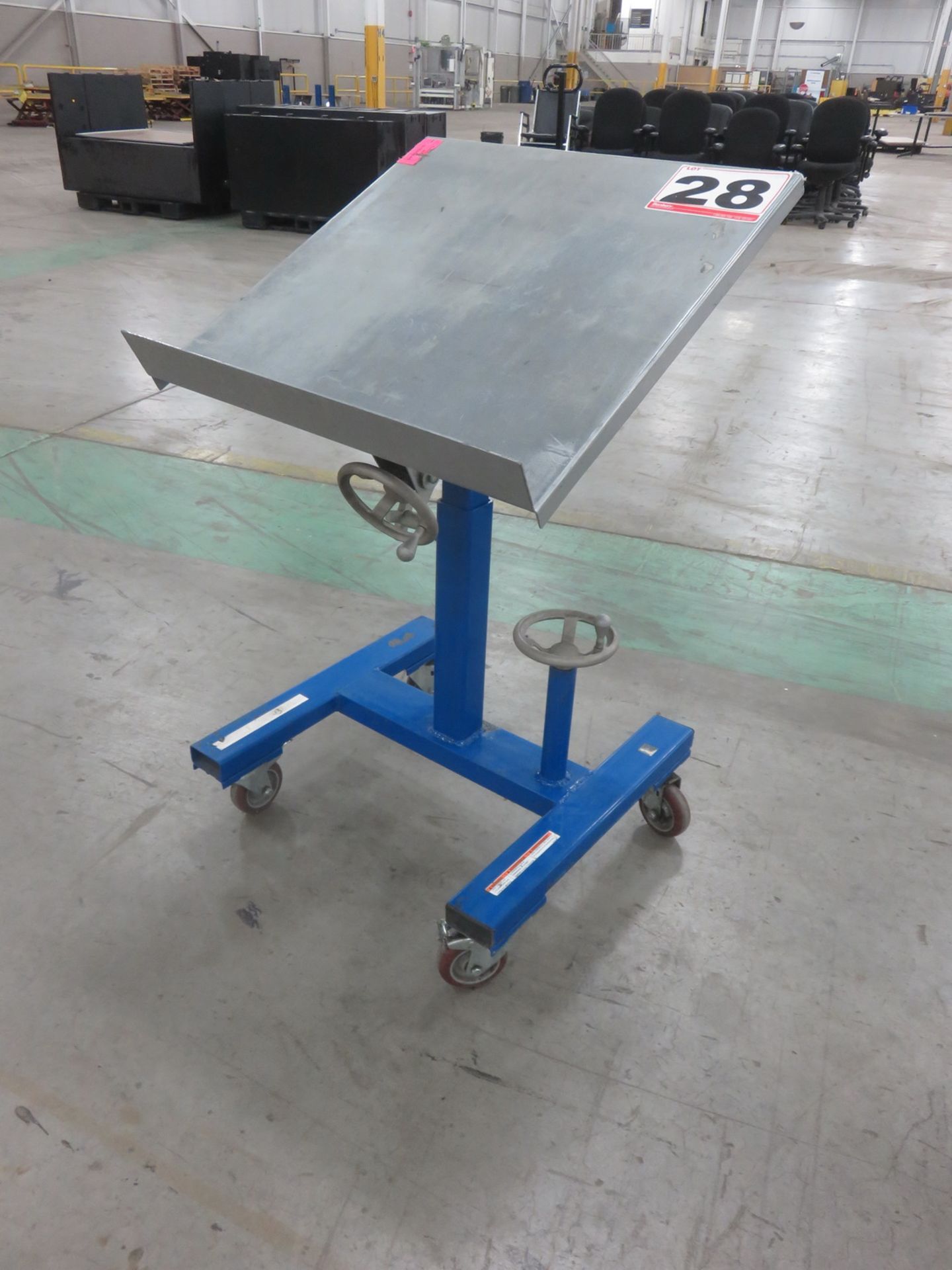 LOT - UNIVERSAL 2' X 2' X 3'H MANUAL SCREW ADJUSTABLE INCLINE PORT TABLE (2 UNITS) - Image 2 of 3