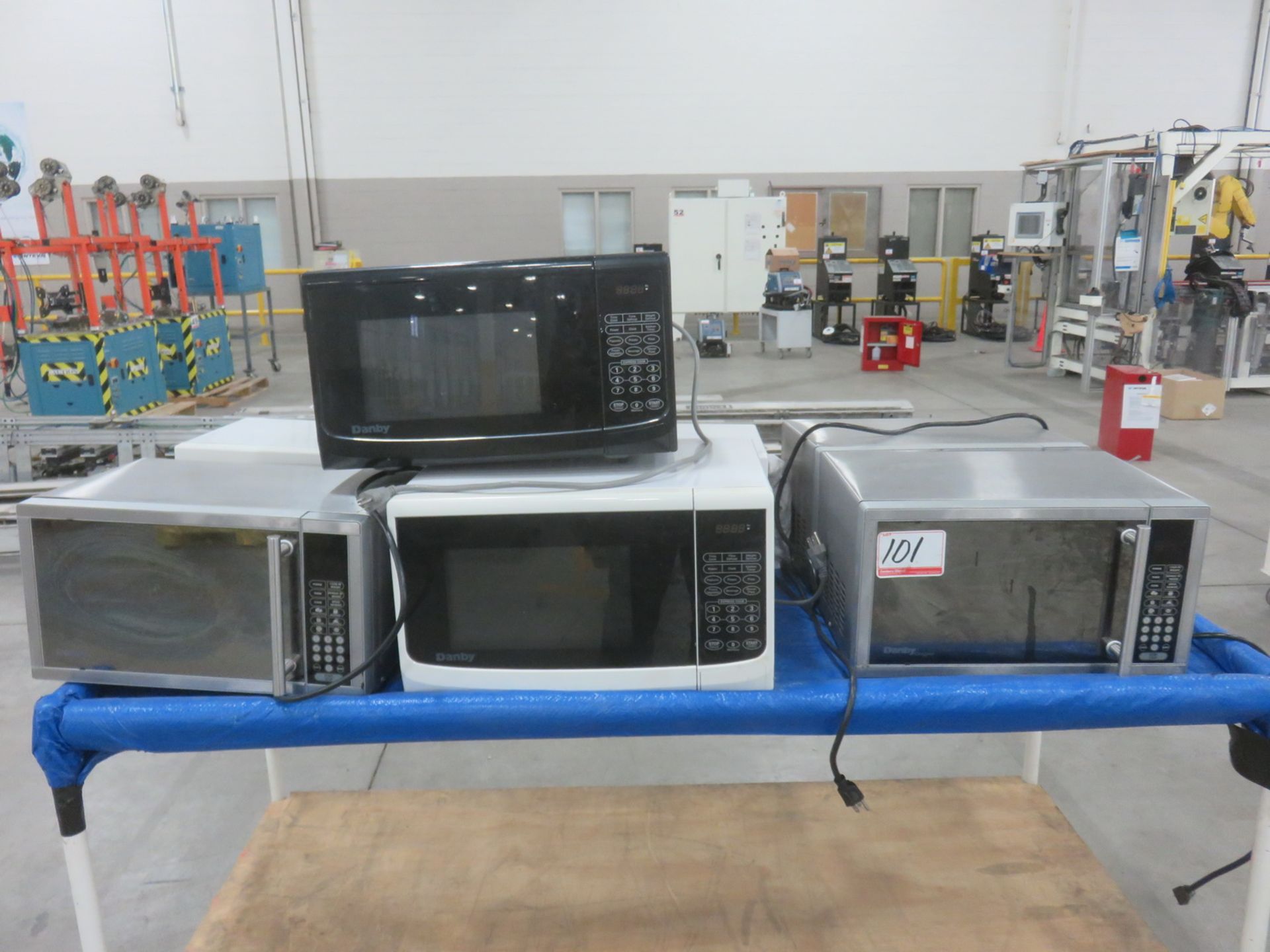 LOT - DANBY ASSTD MICROWAVES (7 UNITS)