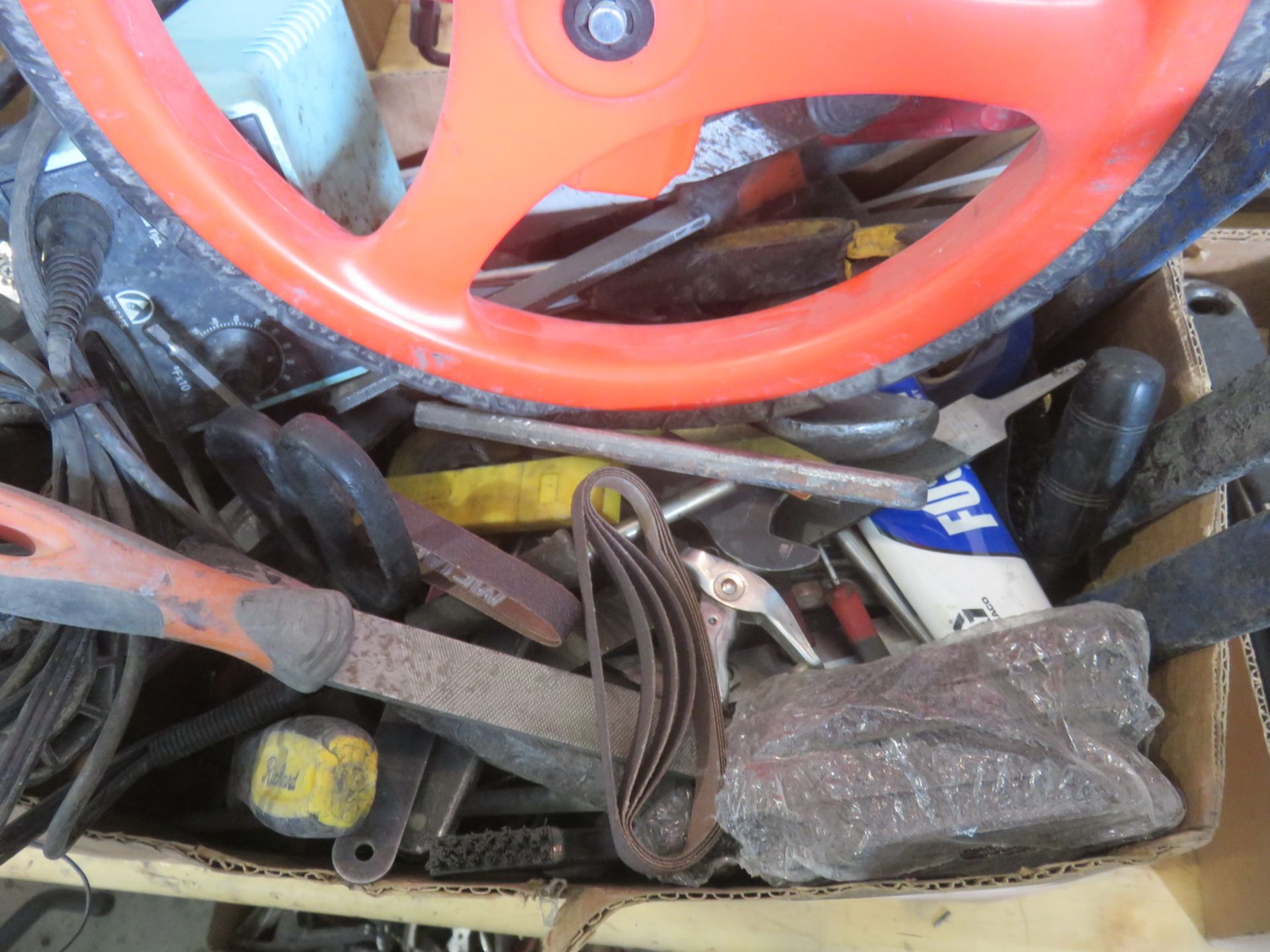 LOT - PRY BARS, LDFKIN MEASURER, SCRAPPERS, SCISSORS, CHISELS, ETC (2 BOXES) - Image 3 of 3