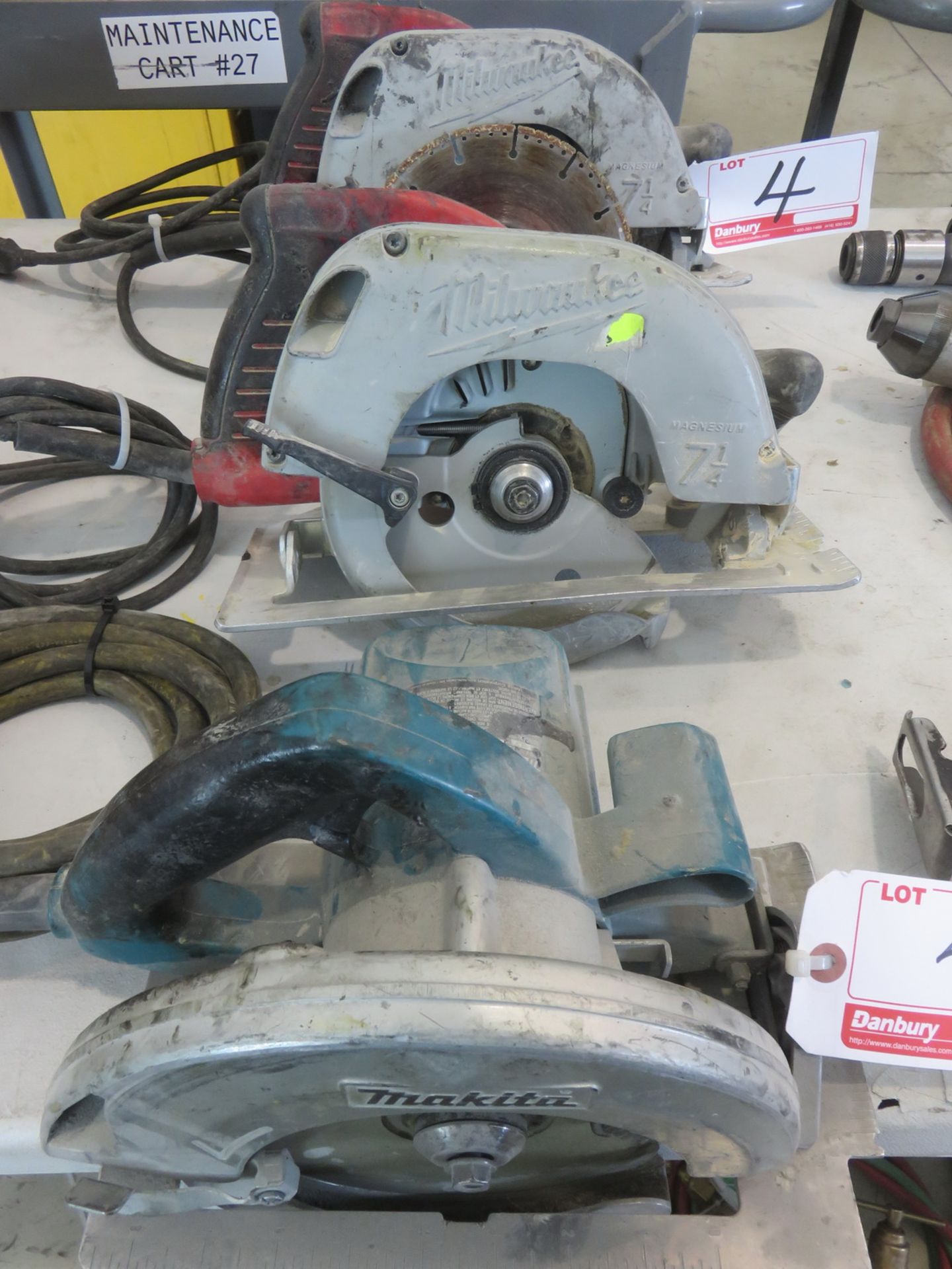 LOT - MILWAUKEE + MAKITA ELECTRIC SKILL SAW