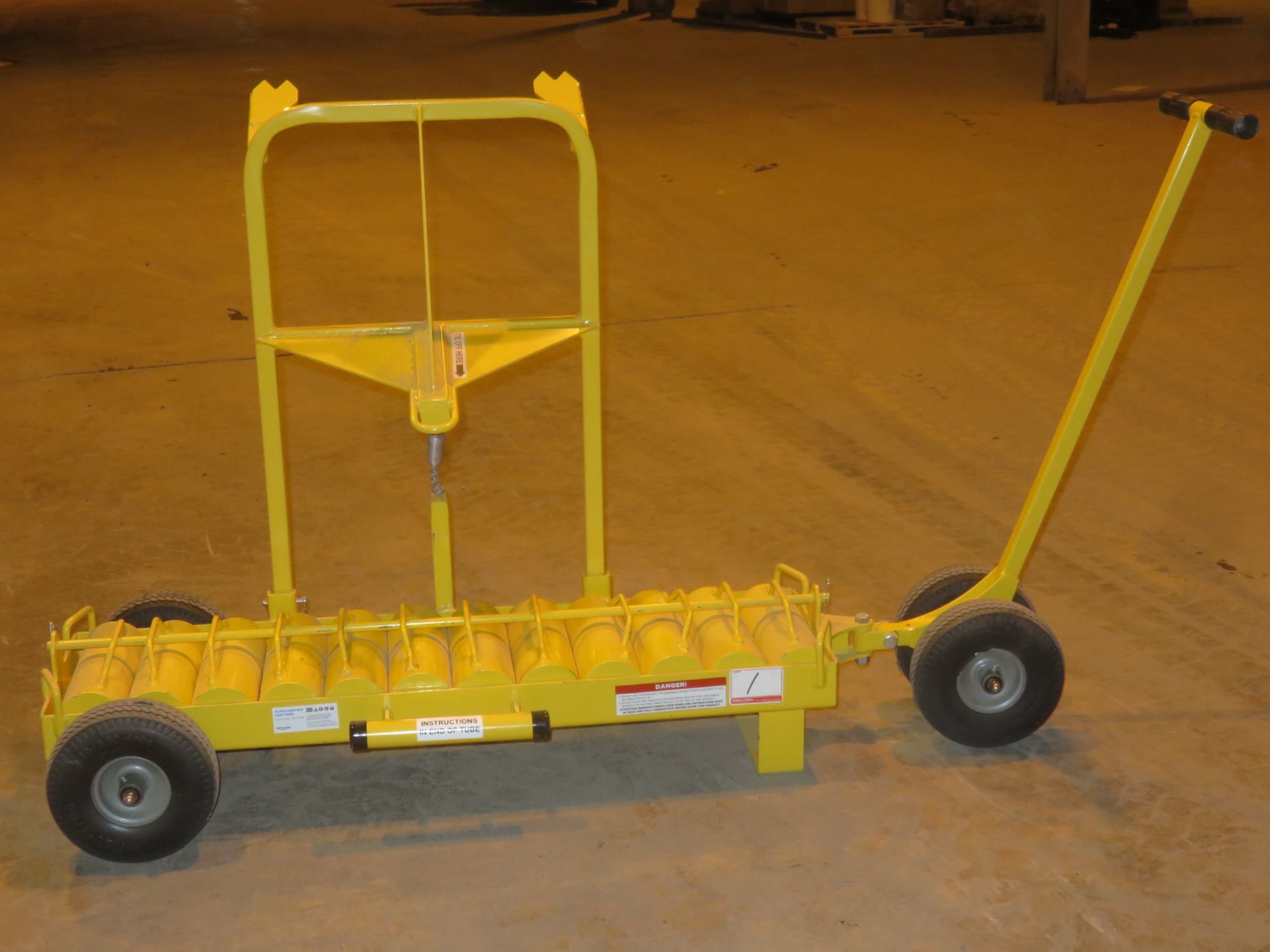 NEW - SKYLINE MODEL 3005 ULTRA SAFE 600 PORTABLE ANCHOR POINT CART