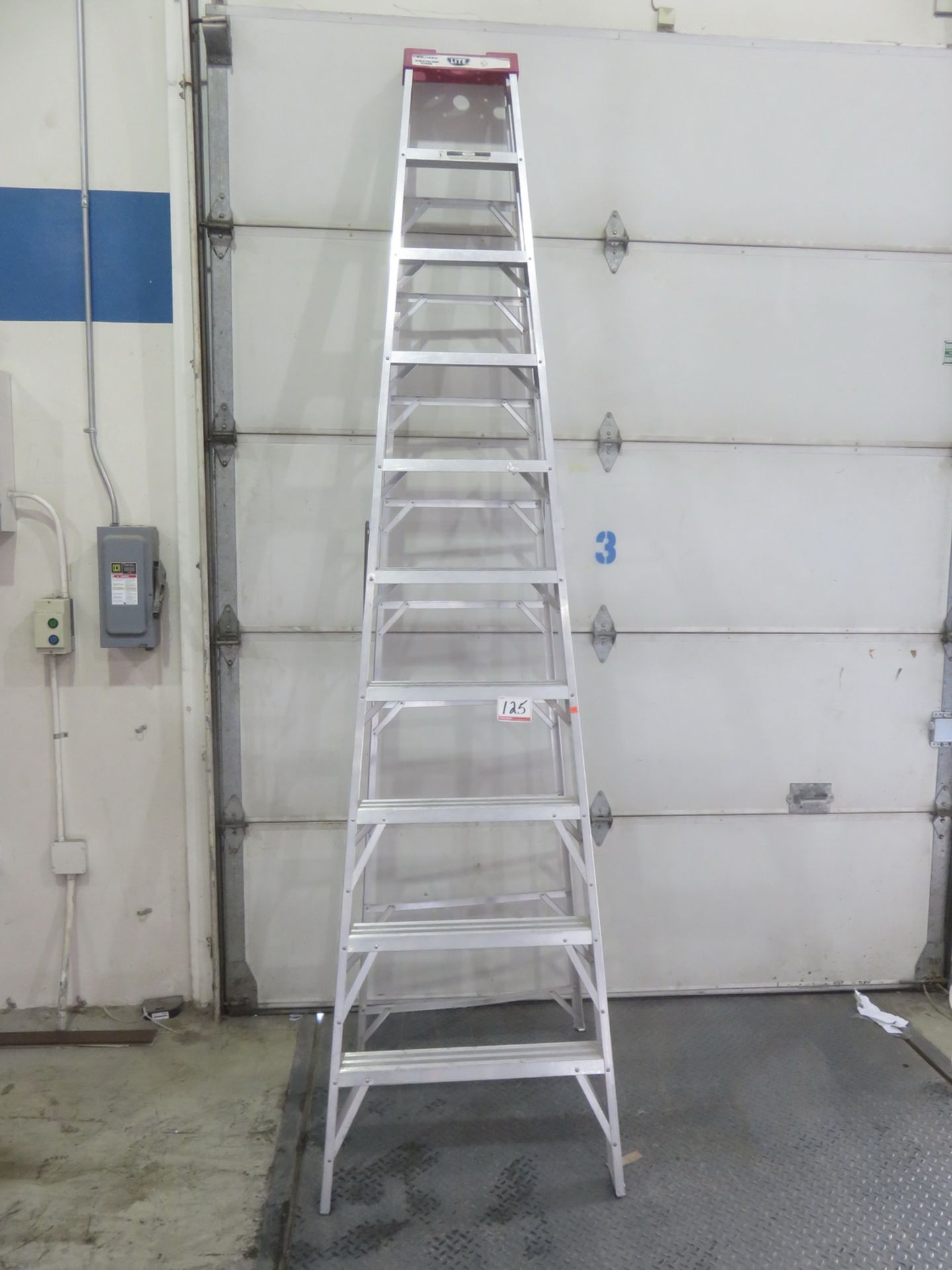 LITE RED TOP ALUMINUM 10' STEP LADDER