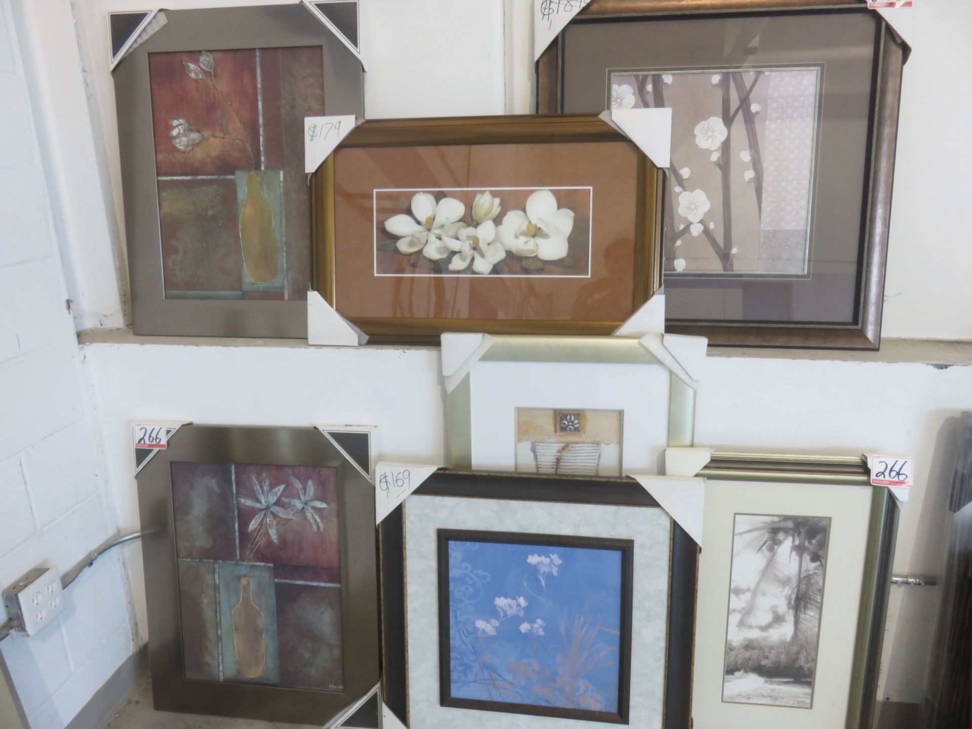 LOT - FLORAL + LANDSCAPE ASSTD PICTURES (7 UNITS)