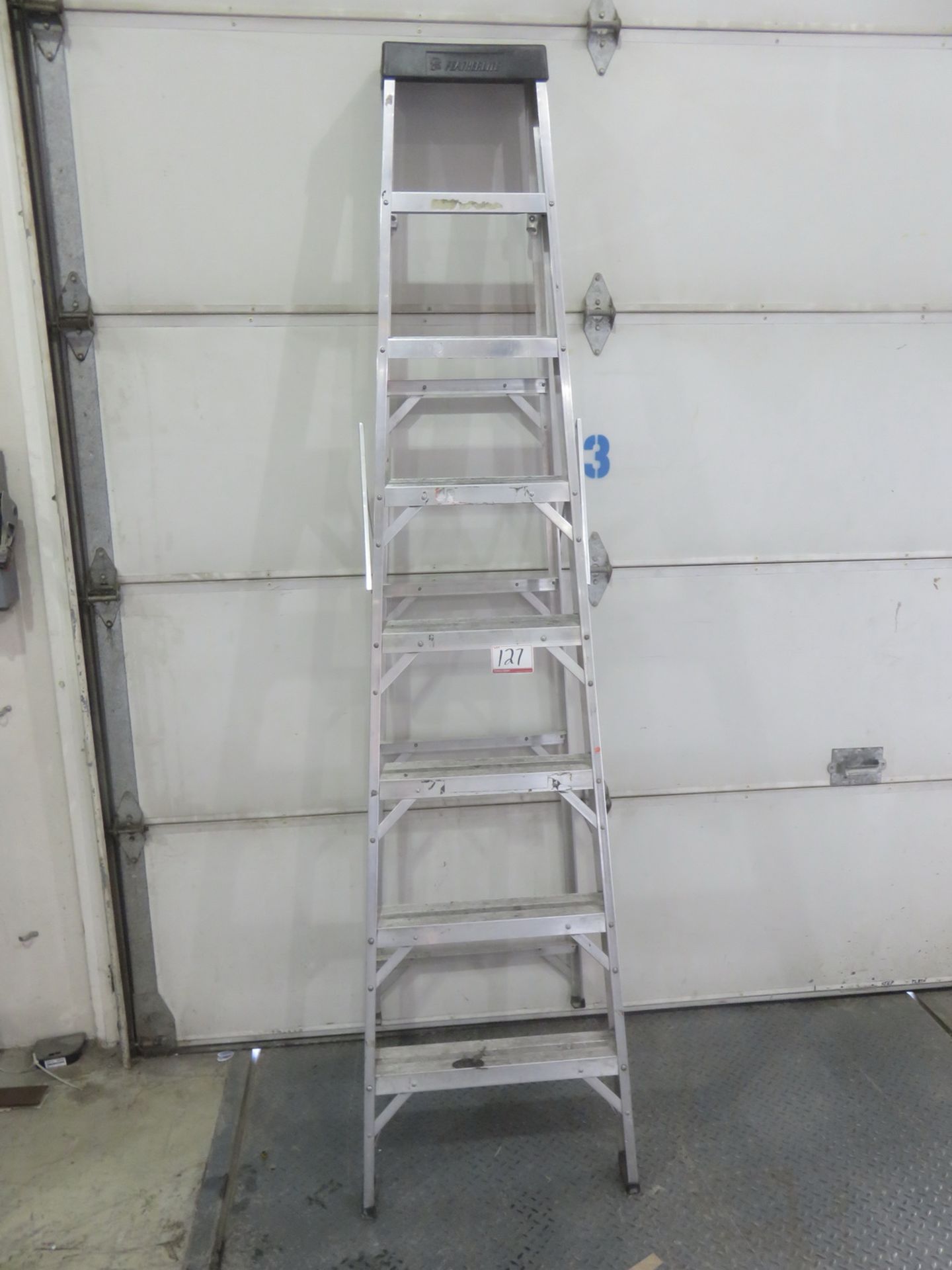 FEATHERLITE BLACK TOP + ALUMINUM 8' STEP LADDER