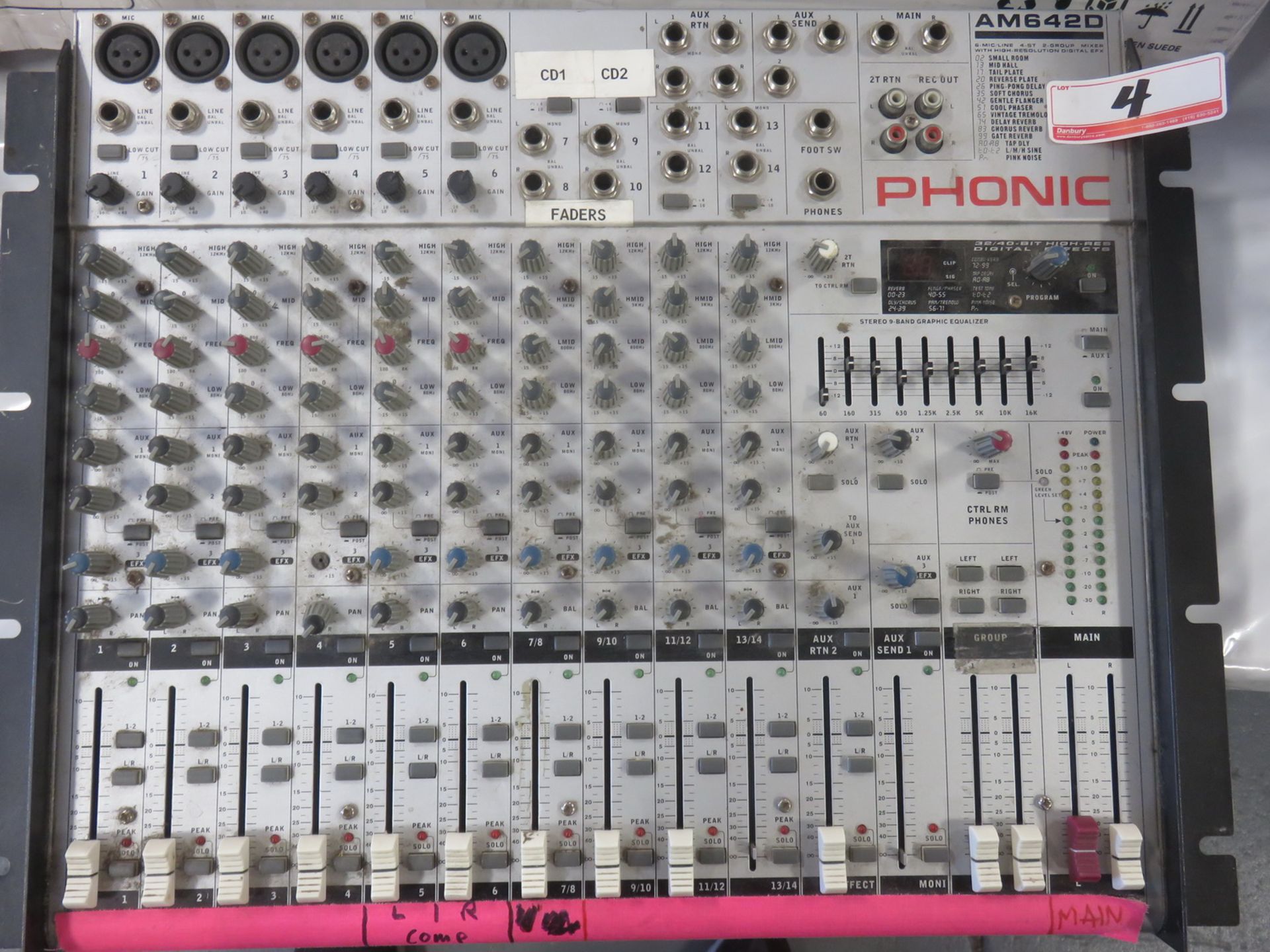 PHONIC AM642D, 6 MIC/ LINE 4- ST, 2 GROUP MIXER W/ DIGITAL EFX-S/N MFTOF8A345