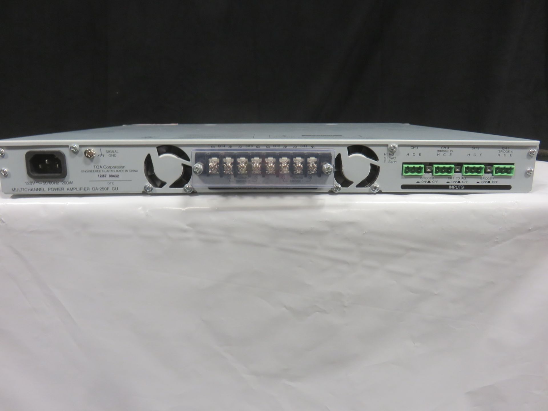 TOA DA-250F MULTI-CHANNEL POWER AMPLIFIER - Image 2 of 2