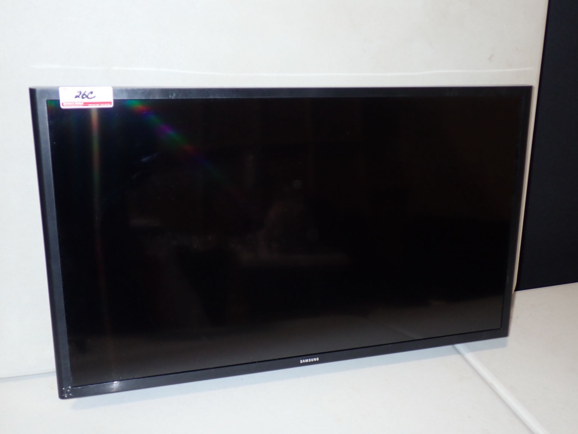 SAMSUNG UN32J5205AF 32" SMART FULL HD LED TV (UNIT WORKS BUT MISSING POWER SUPPLY)