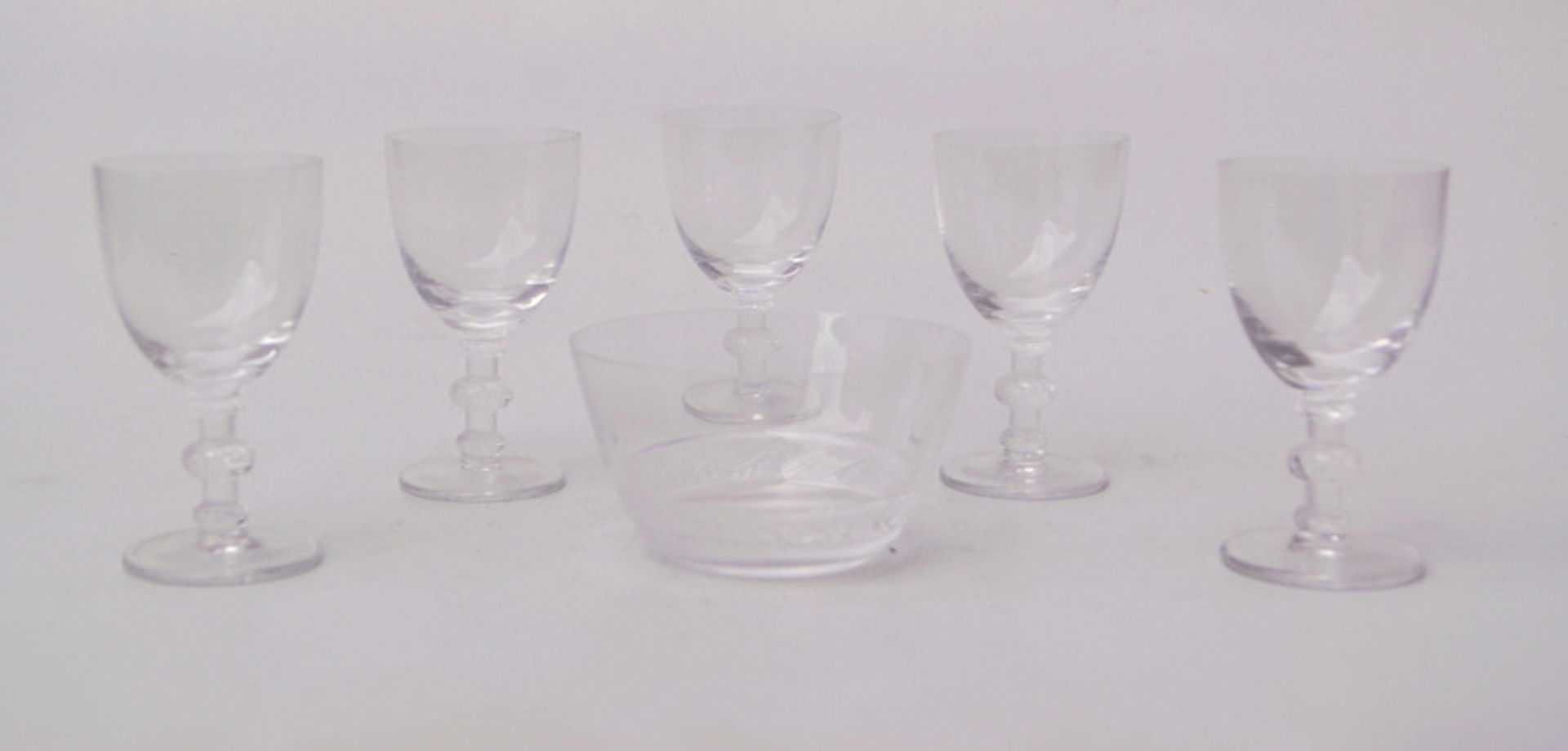 Rene Lalique, Wingen sur Moder: 5 Gläser, Schale, St. Hubert, 1947<