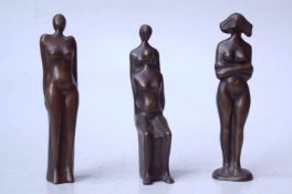 Grunenberg, Hans (1931 Düsseldorf): Drei figürliche Bronzen, weibl. Akte<b