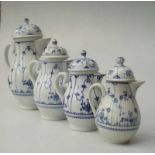 Wallendorfer Porzellanmanufaktur, Lichte,Thüringen (blaue Manufakturmarke unter Glasur): Sammlung
