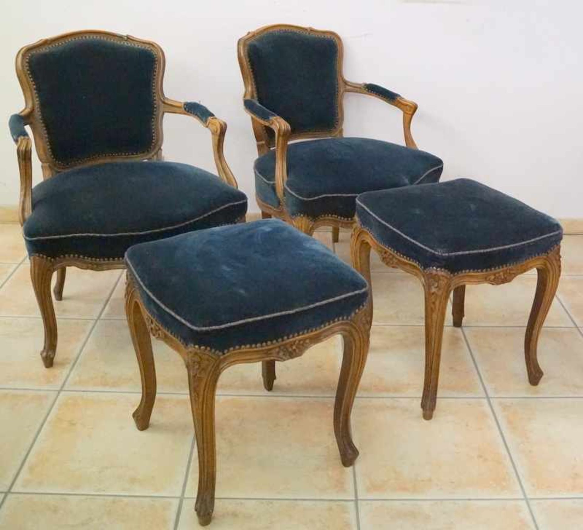 2 Sessel und 2 Hocker, Rokoko-Stil, um 1920