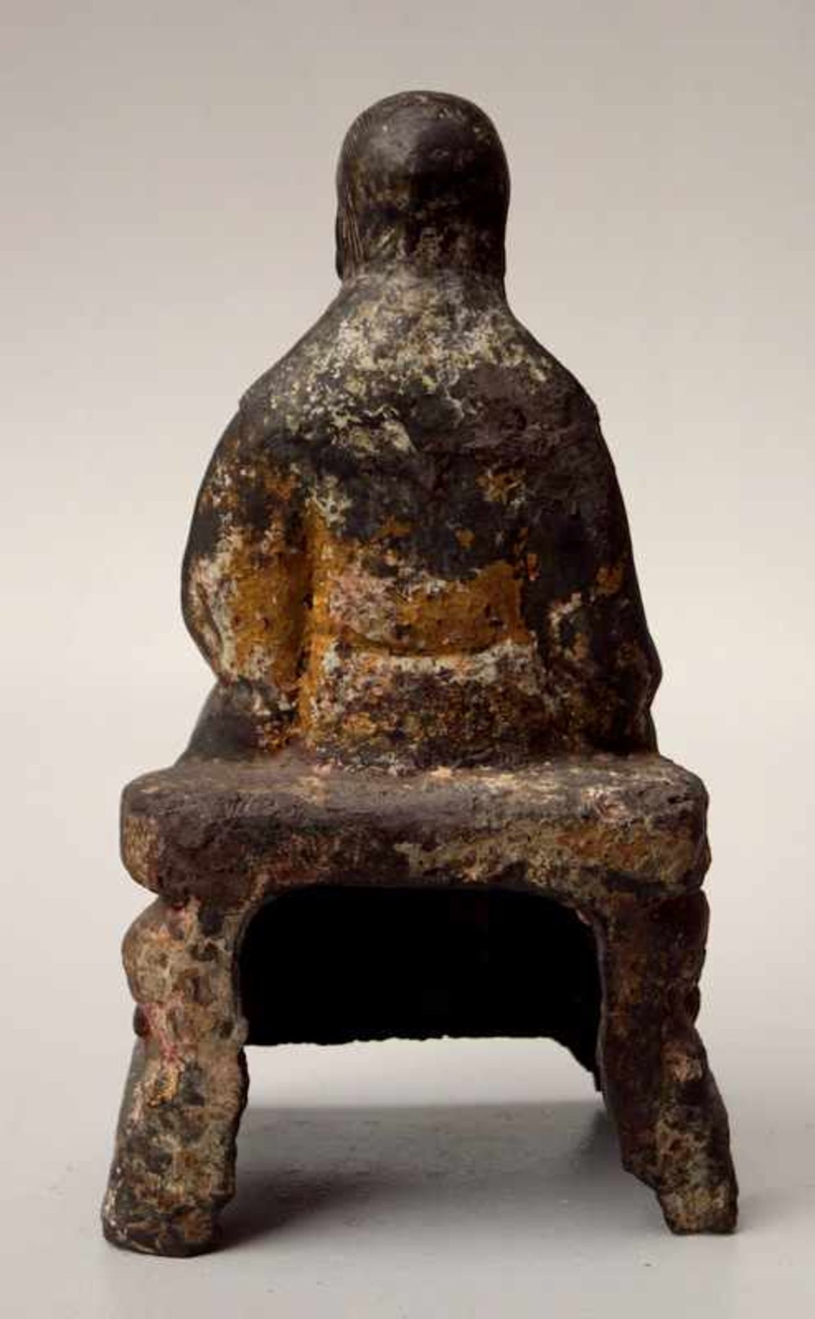 Großer sitzender Gelehrter, Bronze, China, Ming Dynastie< - Image 3 of 6