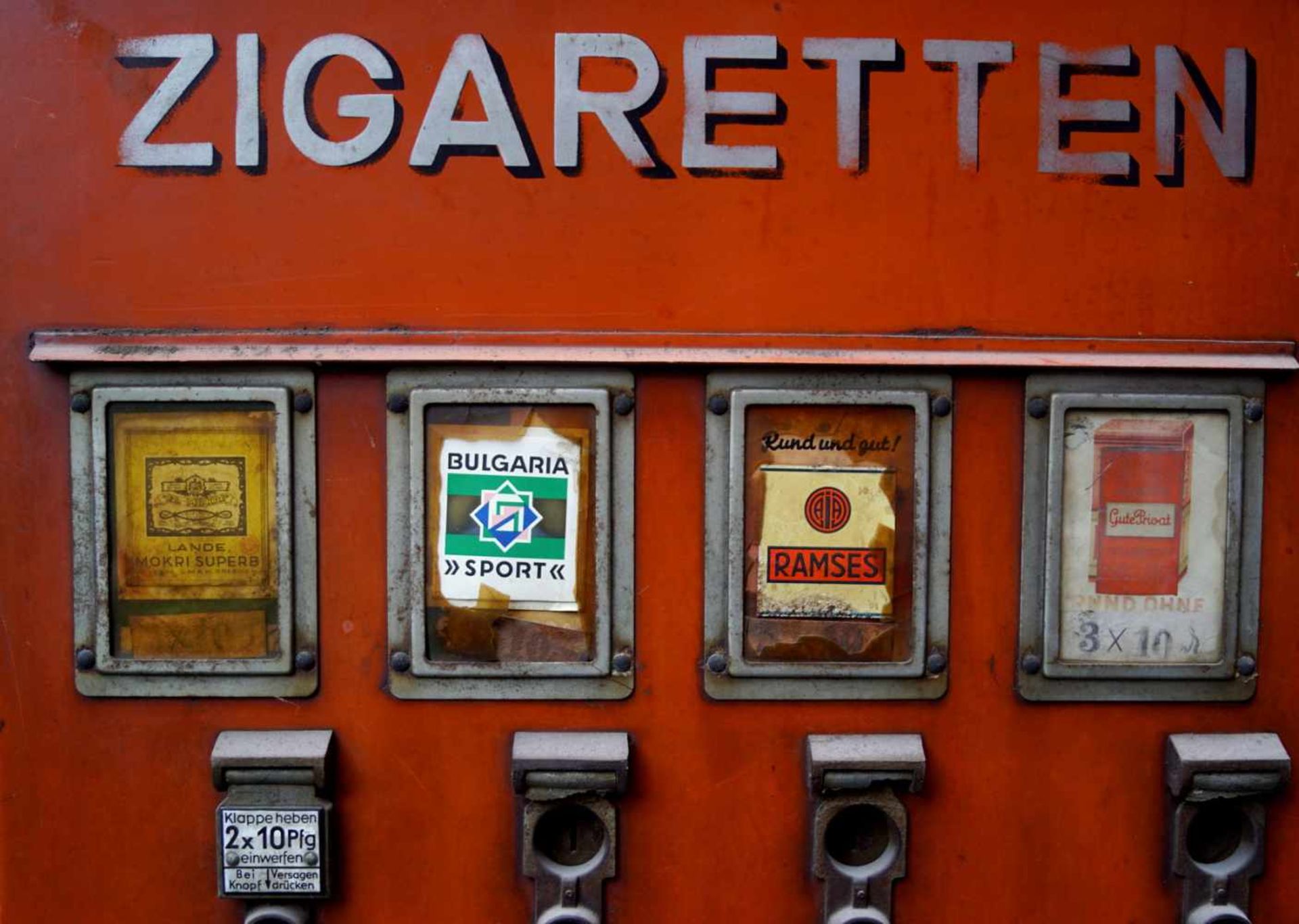 Elektrozeit AG, Frankfurt a. M.: Großer Zigarettenautomat, dat. 1936< - Image 3 of 6