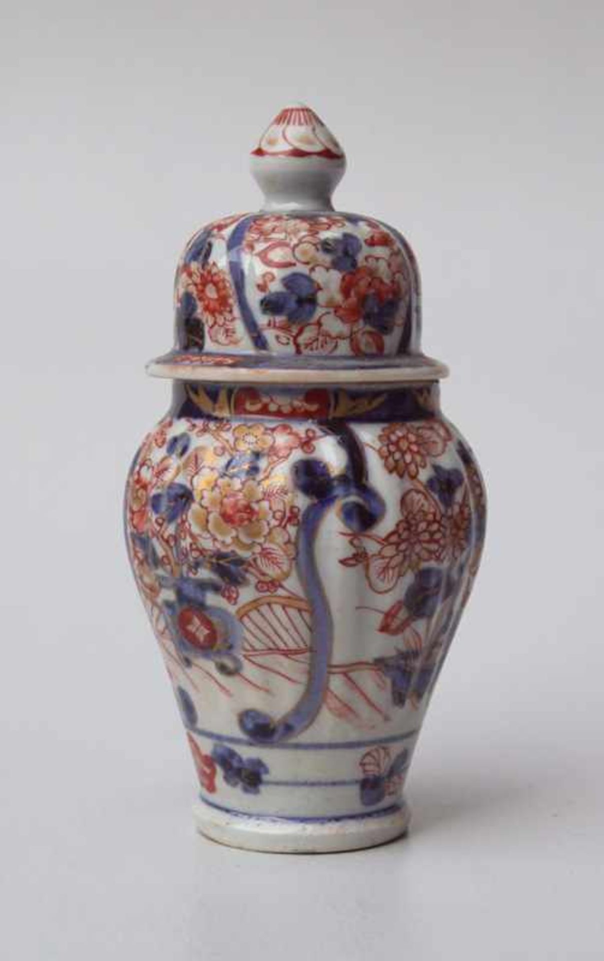 Kleine Deckelvase, Imari, China, 19.Jhd.