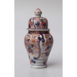 Kleine Deckelvase, Imari, China, 19.Jhd.