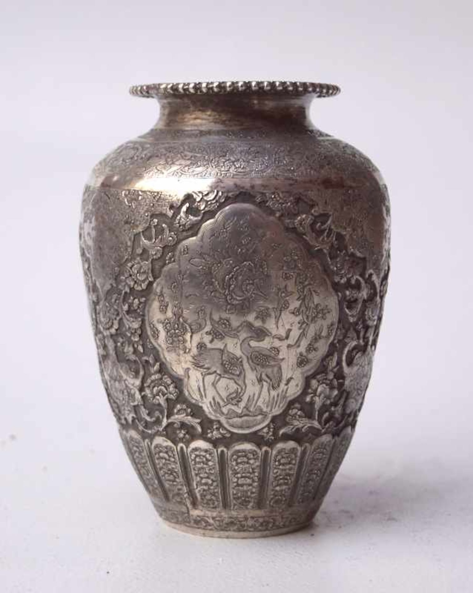 Aufwendige Iranische Vase "84 Zolotniki " wohl Isfahan 19. Jhd.