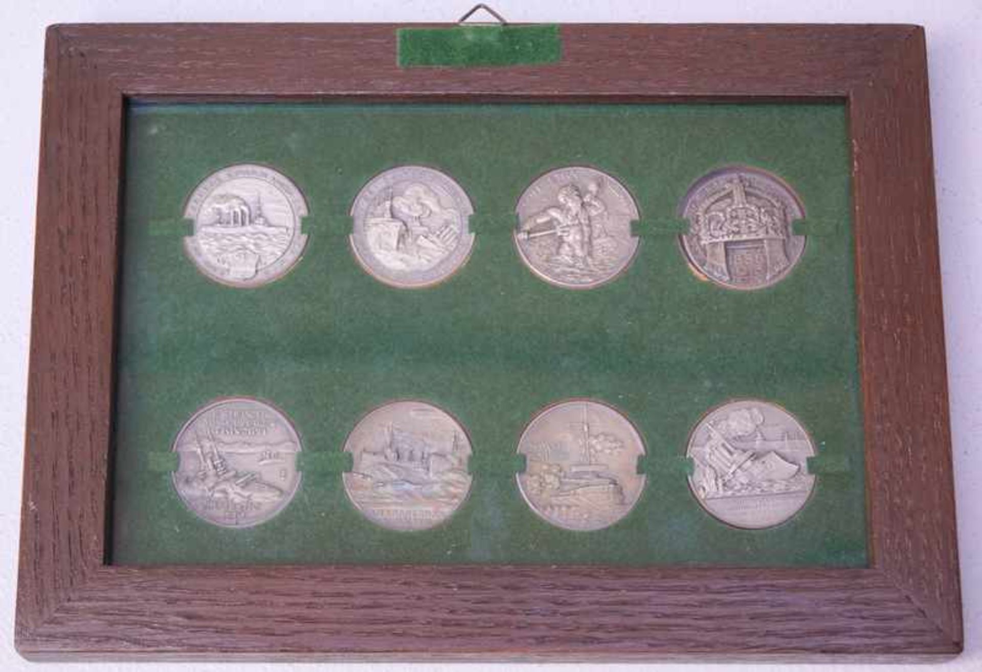 Silbermedaillen-Set (8 Stück) Kommandanten der Kaiserlichen Kriegsmarine 1913-15< - Bild 2 aus 2