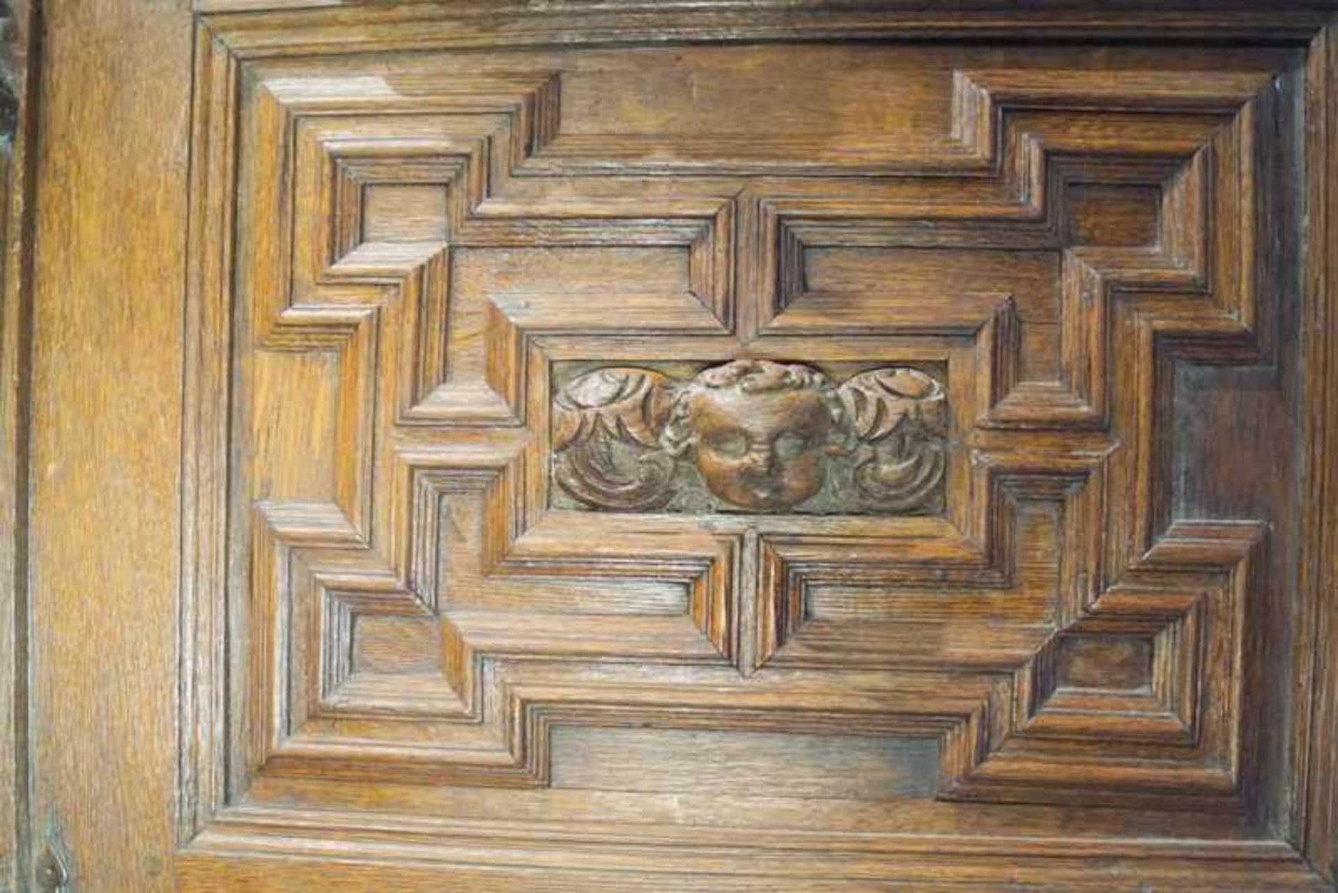 Großer Niederländischer Renaissanceschrank mit reicher Schnitzerei - Image 10 of 14