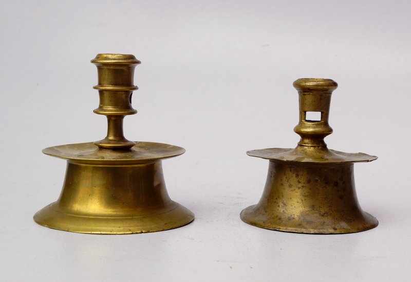 Zwei Glockenleuchter, Anf. 17.Jhd.