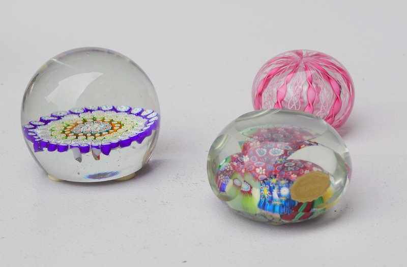 Drei italienische Paperweights mit Millefiori und Fäden, Murano, 60er Jahre