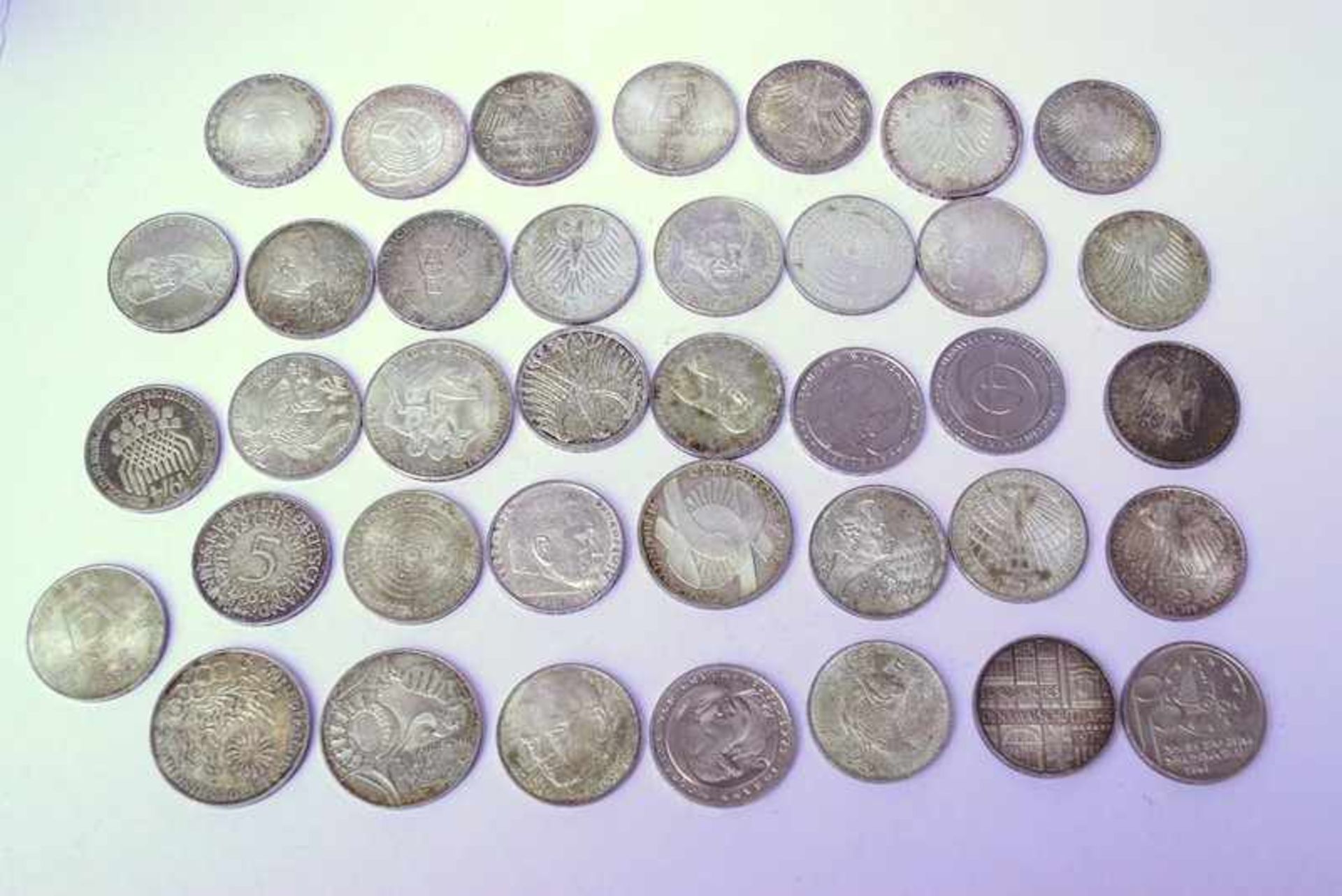Sammlung von Silbermünzen