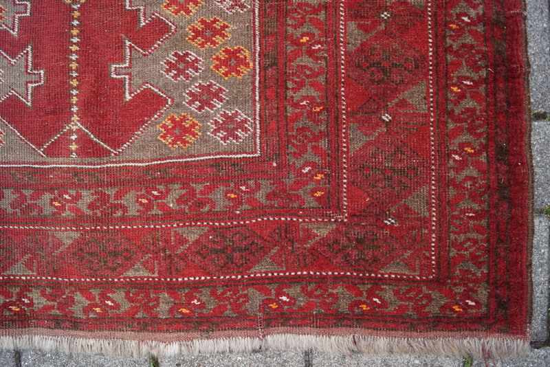 Antiker Türkischer Teppich mit Vasenmotiv - Image 2 of 6